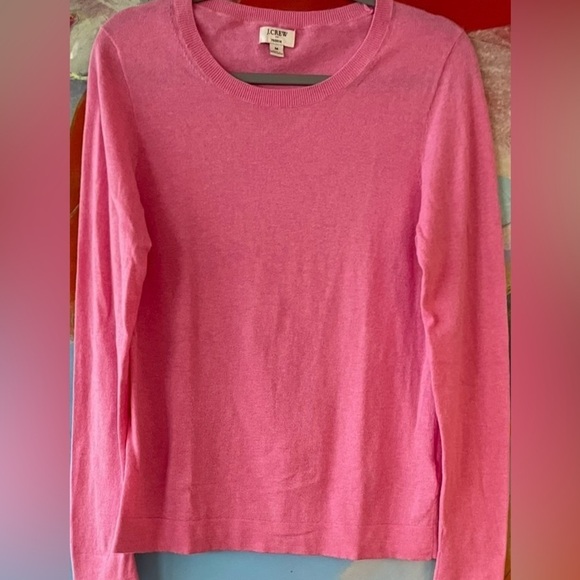 J. Crew Tops - J.Crew Women’s Sweater Size Medium Pink Long Sleeve Crew Neck Teddie Cotton